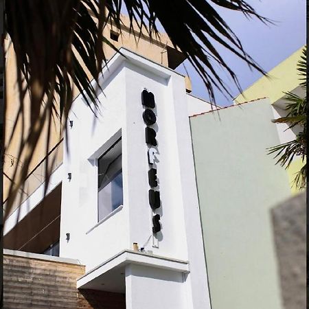 Hotel Morfeus Дуррес Экстерьер фото