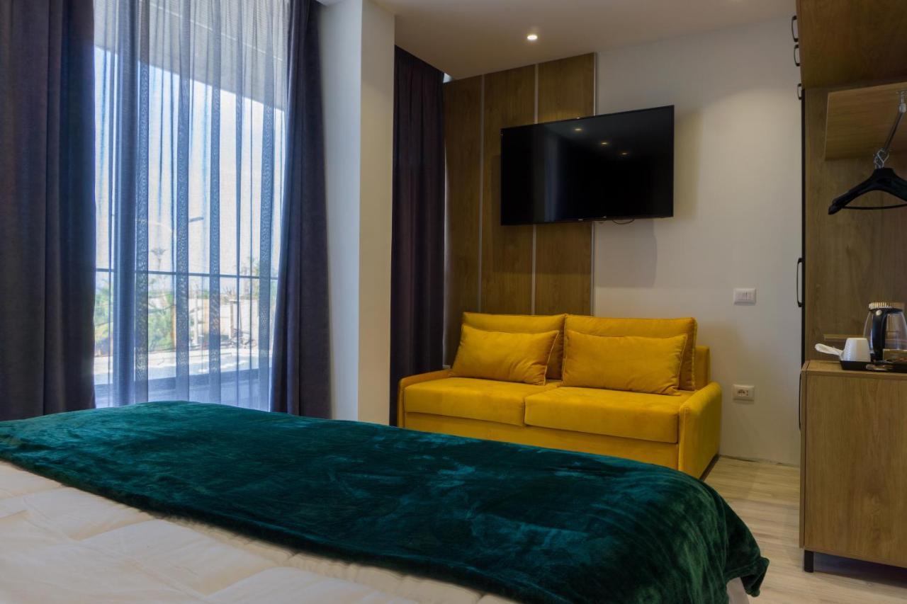 Hotel Morfeus Дуррес Экстерьер фото