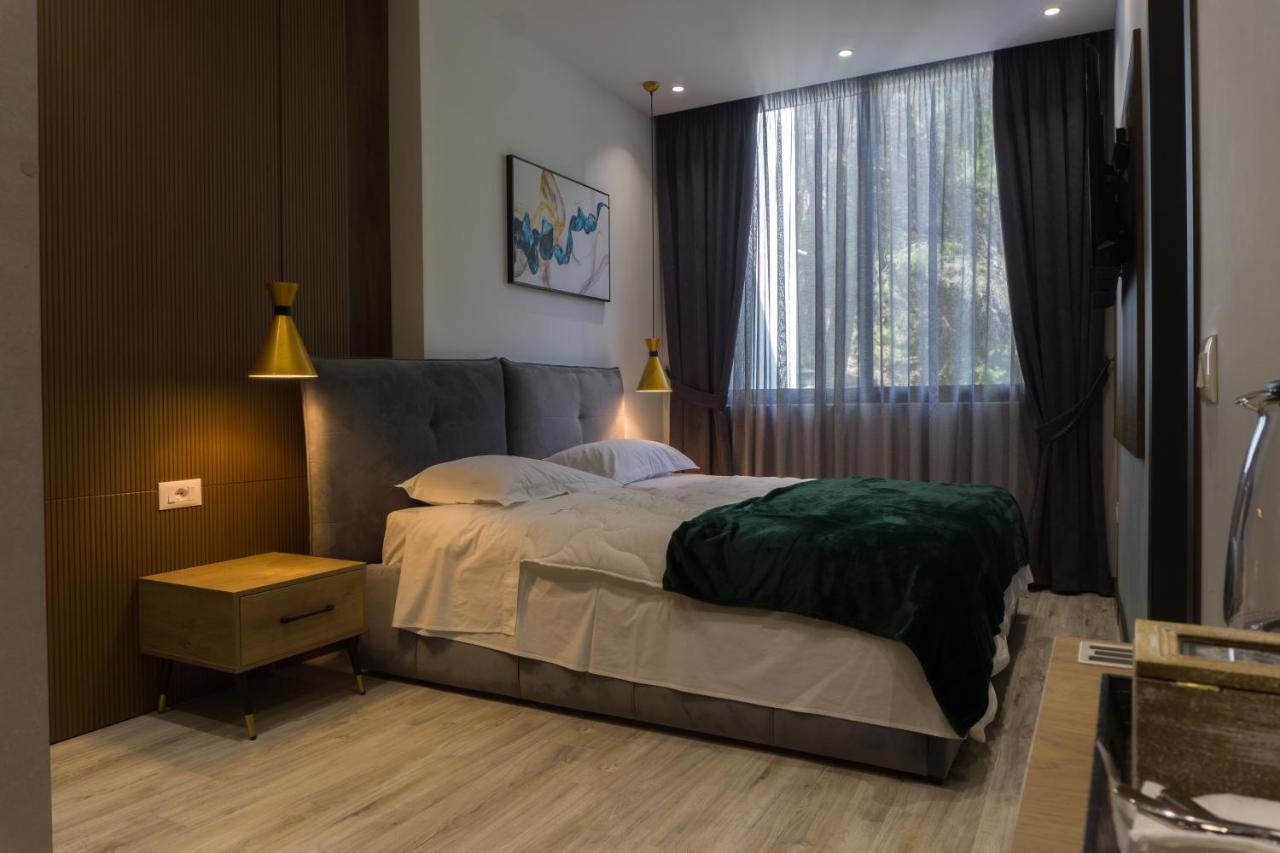 Hotel Morfeus Дуррес Экстерьер фото