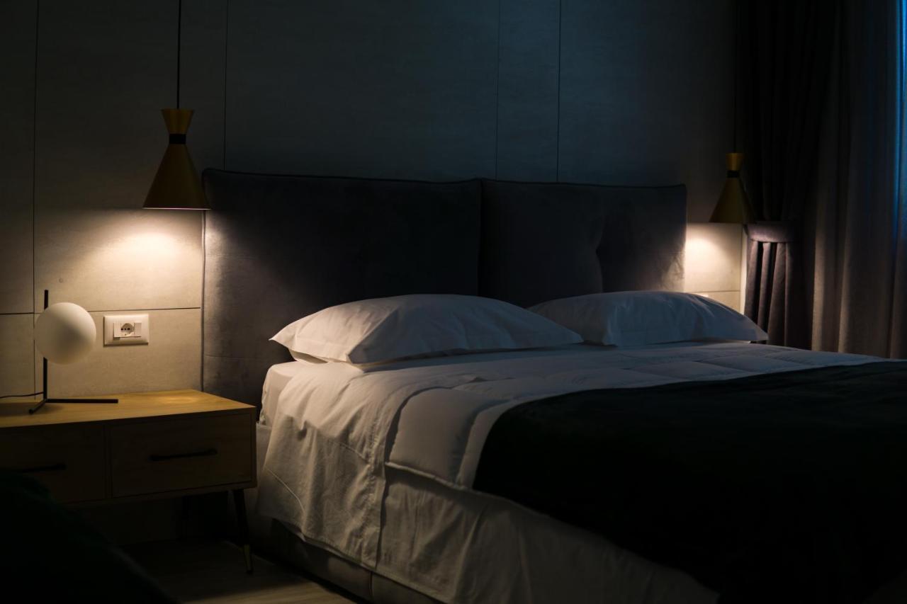 Hotel Morfeus Дуррес Экстерьер фото